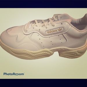 New GOTTA HAVE ❗️🙌💃👓 SUPER COURT Adidas